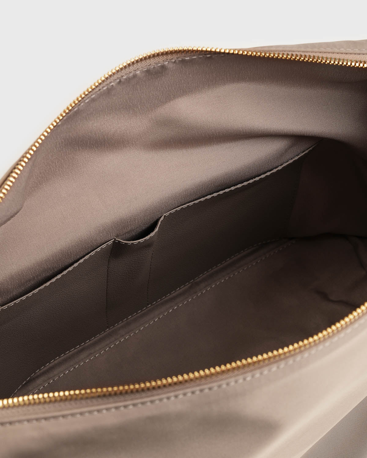 Aimee Travel BiB (Taupe) - Tocco Toscano