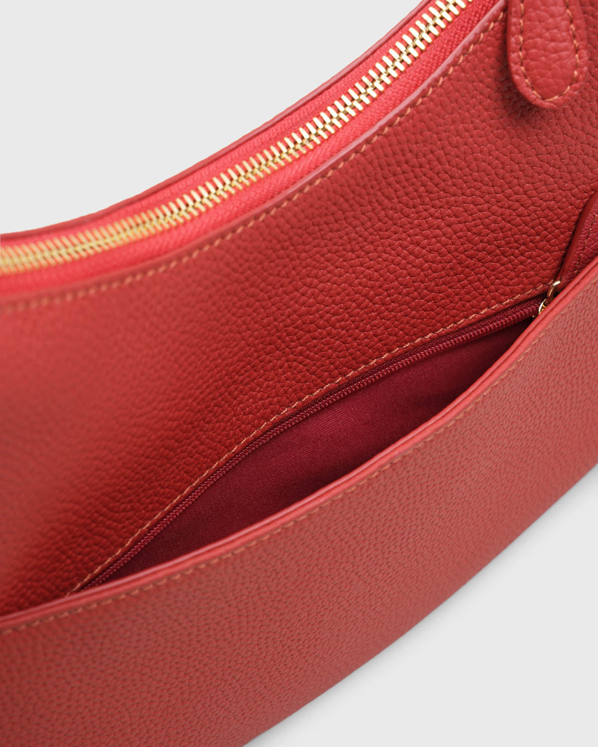 Marlows Crescent Hobo (Scarlet)