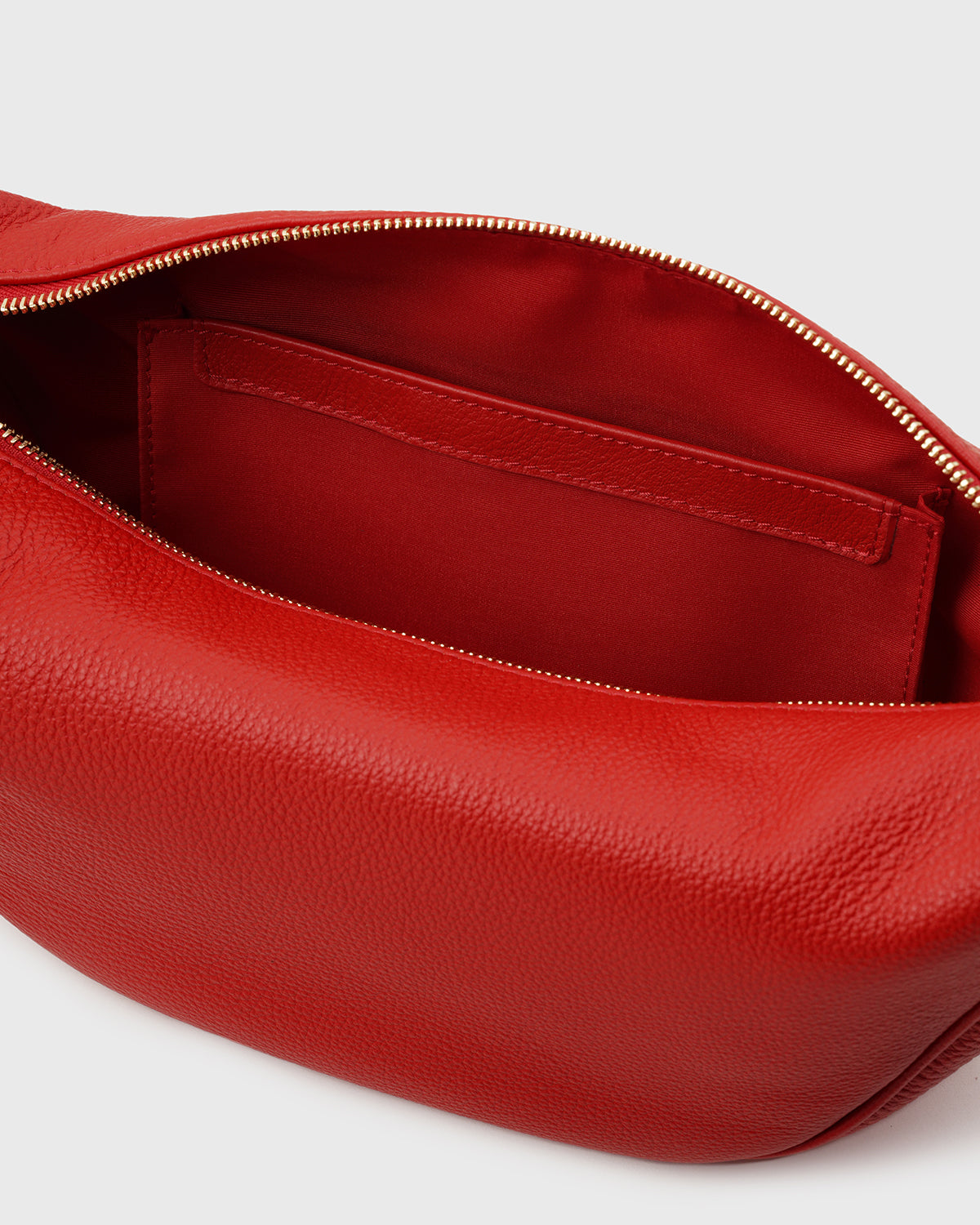 Rey Shoulder Bag (Scarlet)