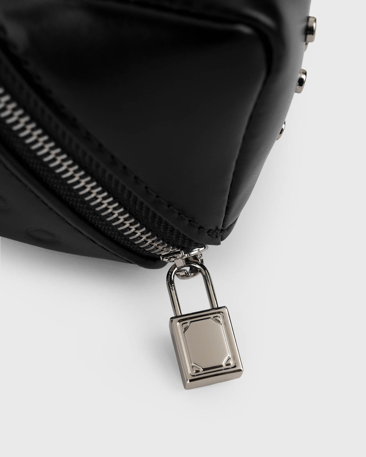 The Lucky Roll (Black)