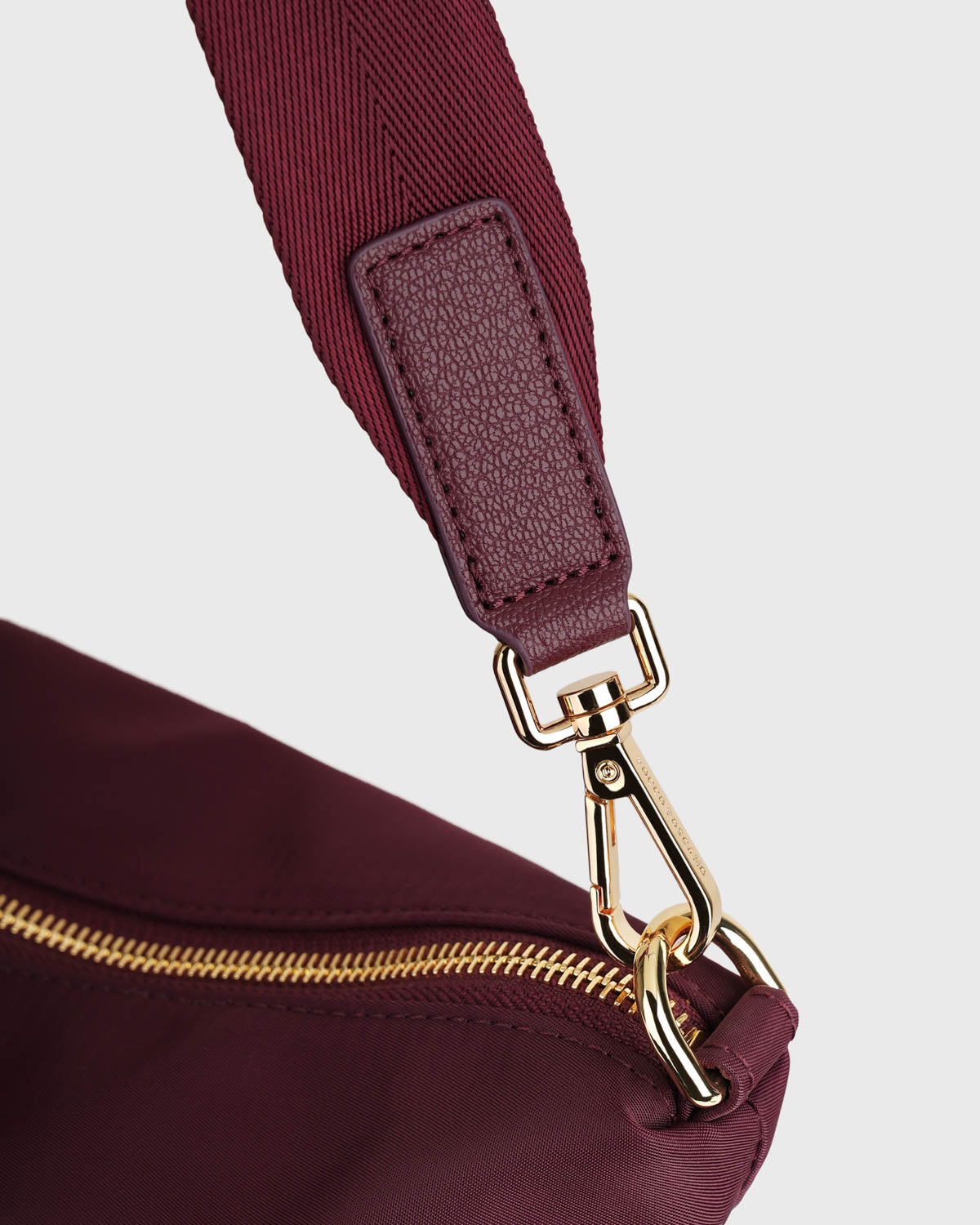 Aimee Travel BiB (Burgundy)