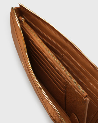 Aimee L-zip Wristlet Clutch (Camel)