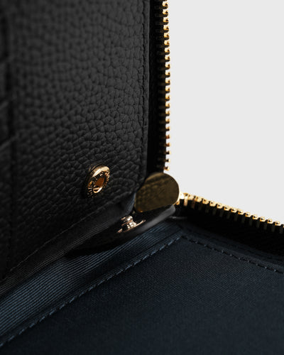 Aimee L-zip Wristlet Clutch (Black)