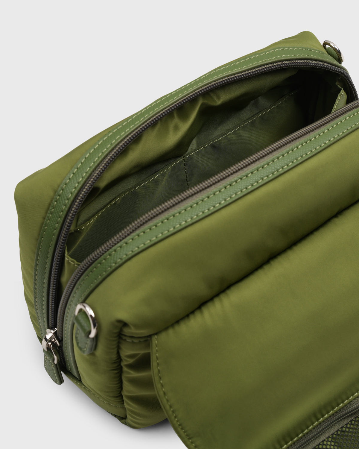 Elle Toiletry Bag (Matcha)