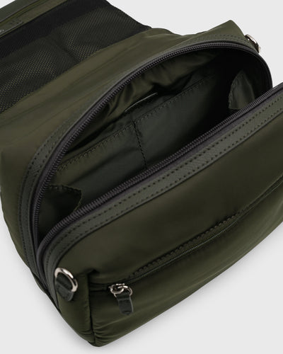 Elle Toiletry Bag (Dark Moss)