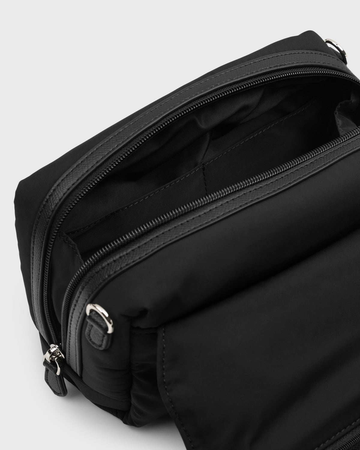 Elle Toiletry Bag (Black)