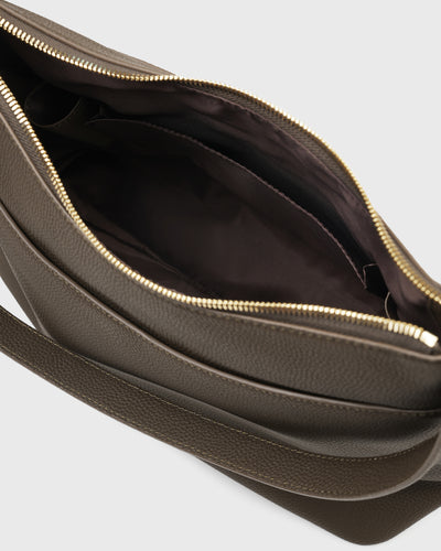 Alessia Hobo (Umber)