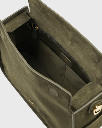 Luisa Hobo (Olive)