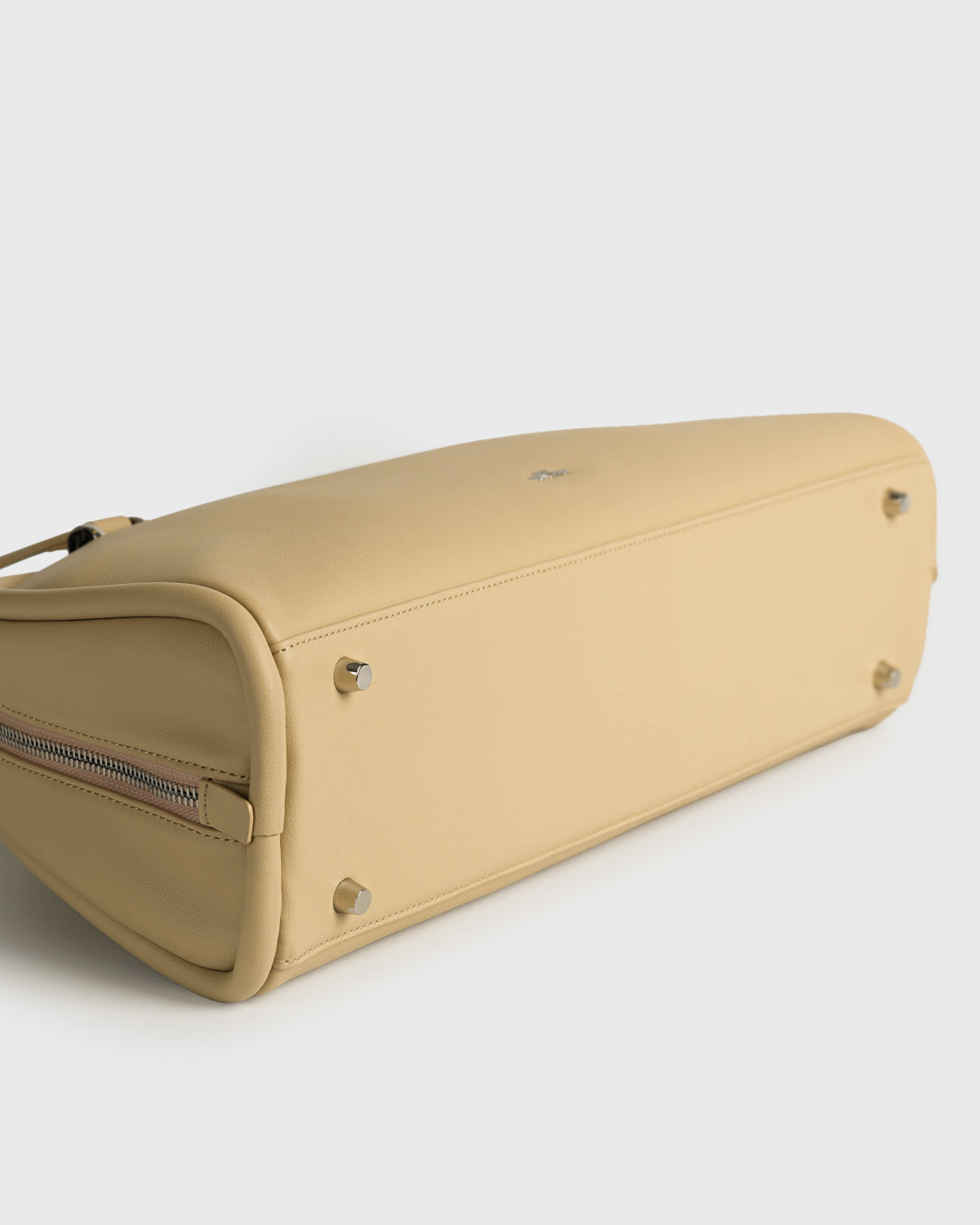 Mera Shoulder Bag (Crema)