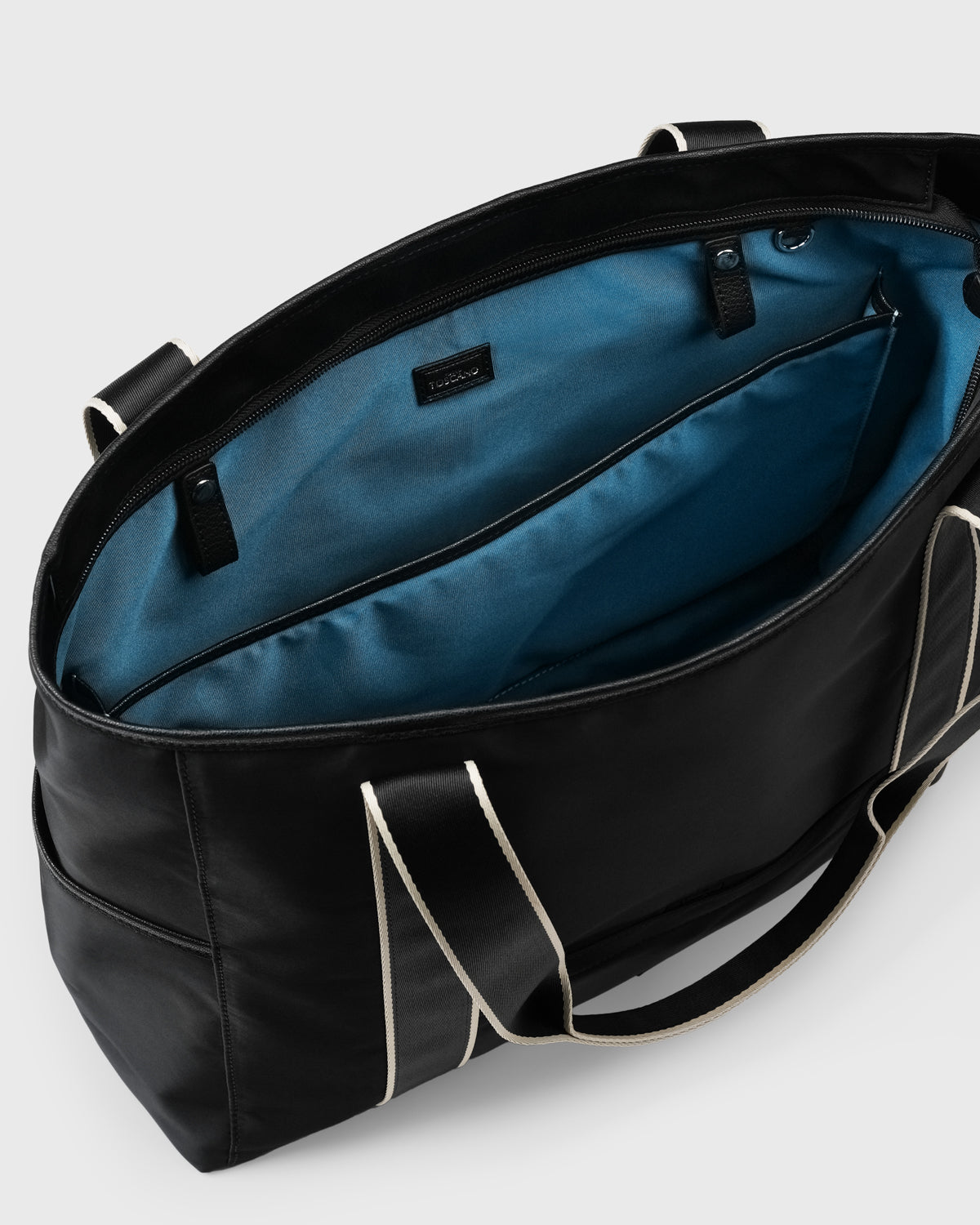 Vivi Tote	(Black)