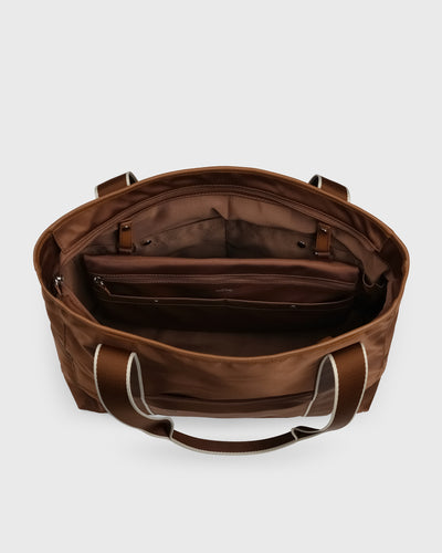 Vivi Tote	(Chocolate)