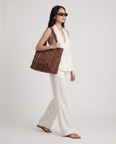 Vivi Tote	(Chocolate)