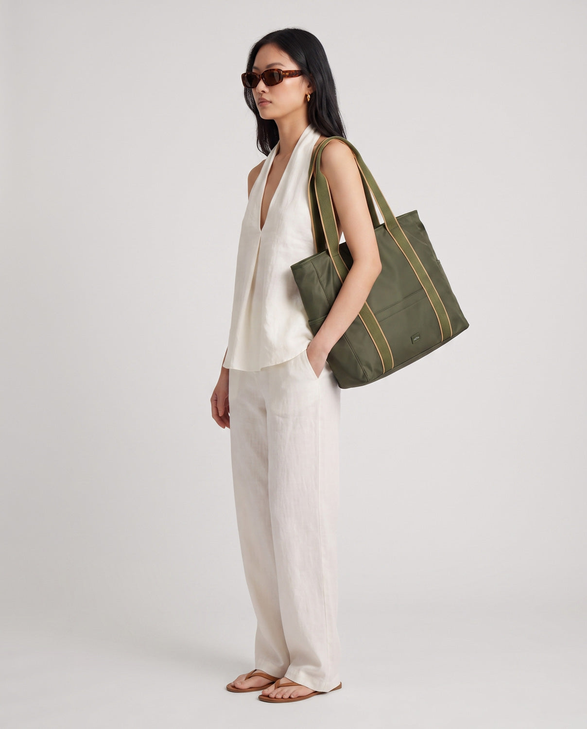 Vivi Tote	(Moss)