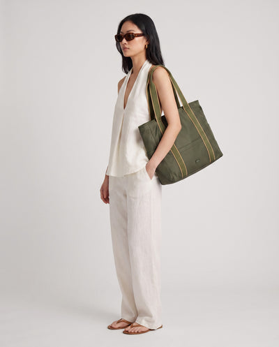 Vivi Tote	(Moss)