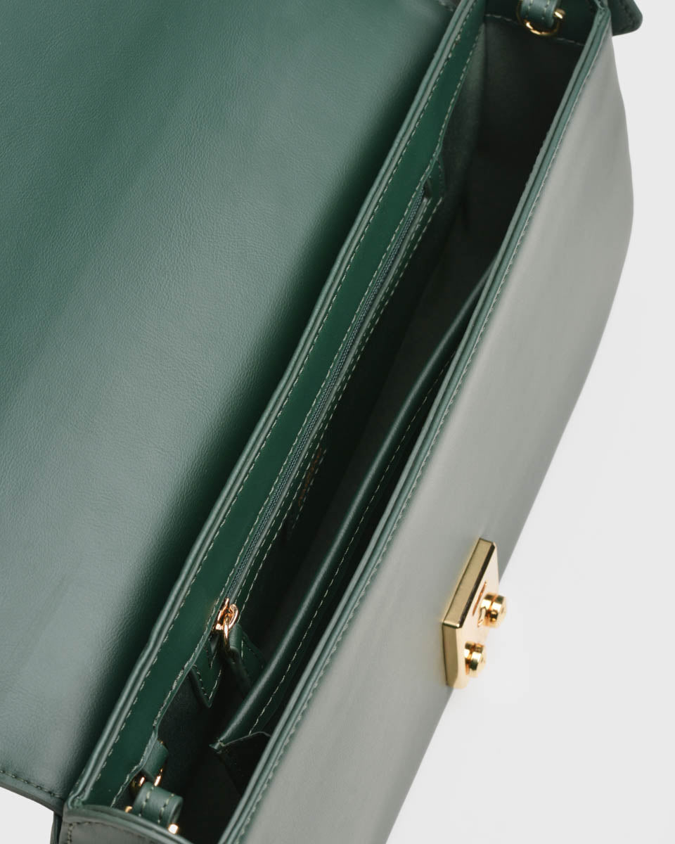 Willow Hugger (Forest)